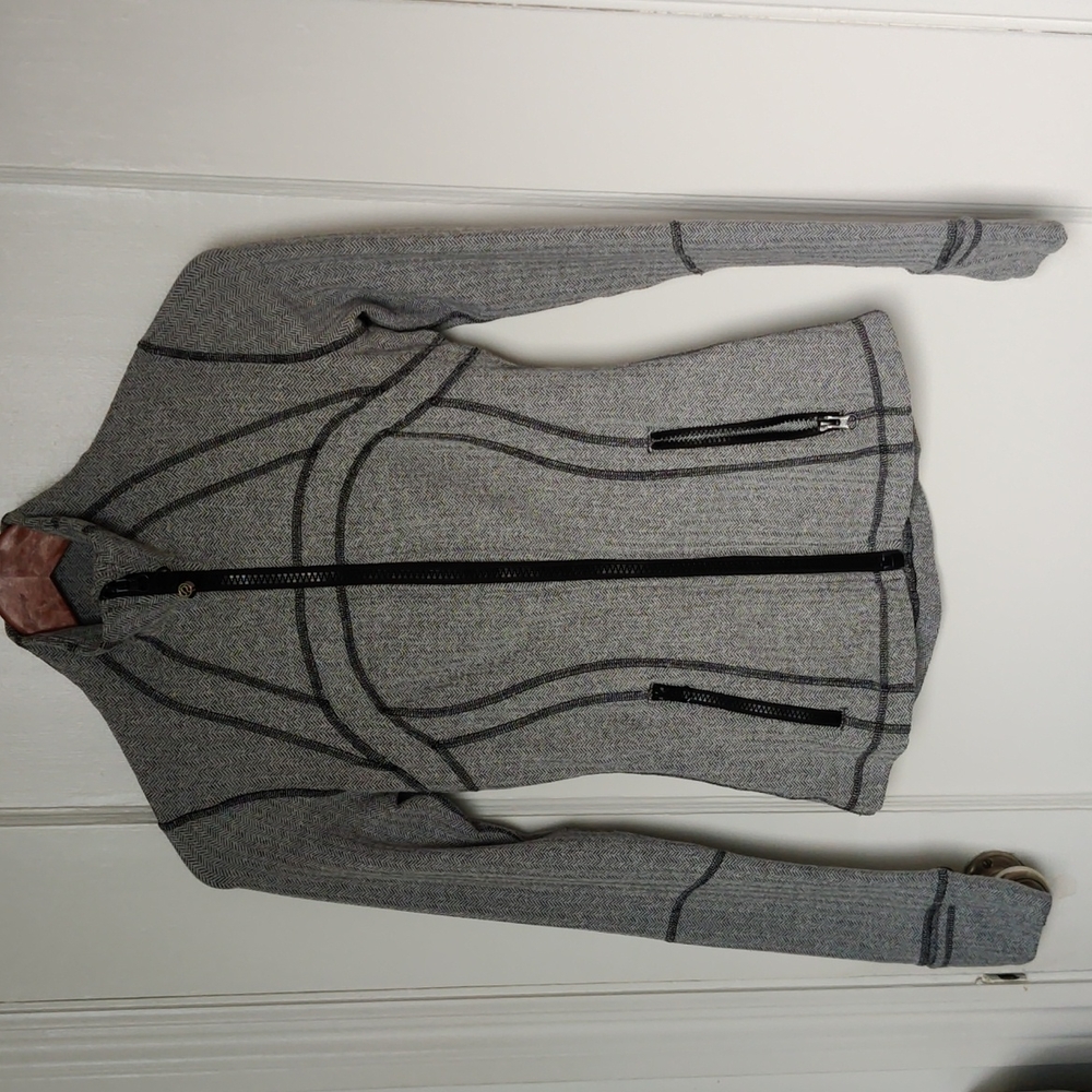 Lululemon Athletics Define Jacket, Light Grey Chevron Pattern.